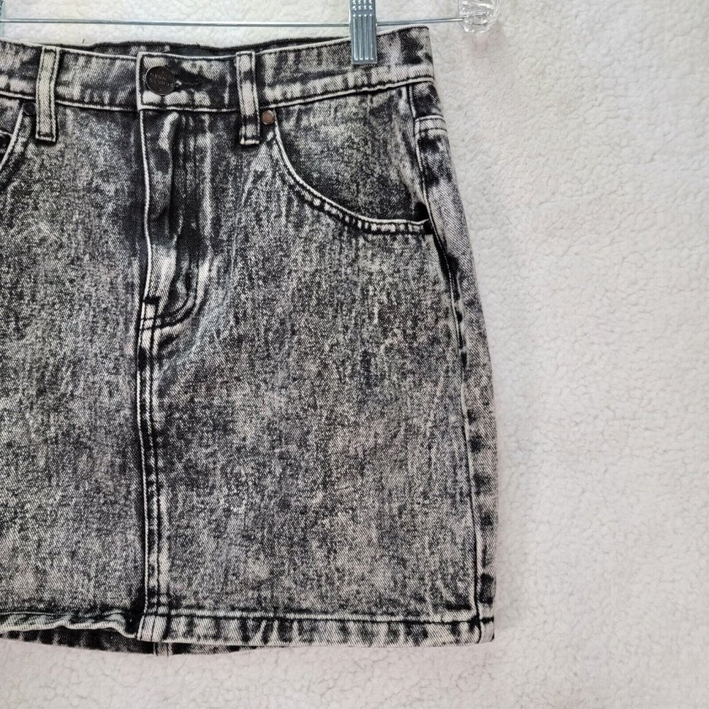 Neon Blonde Charcoal Cotton Denim Meet My Mum Acid Wash Jean Mini Skirt - Picture 4 of 12